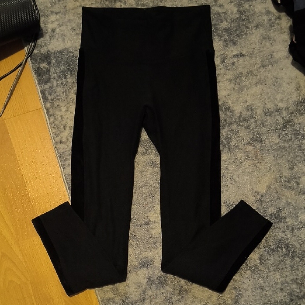 NYLORA | Classic Black Leggings
